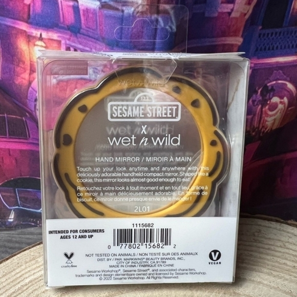 NIB Wet n Wild Sesame Street Cookie Monster Hand Mirror Limited Edition New - Picture 6 of 6